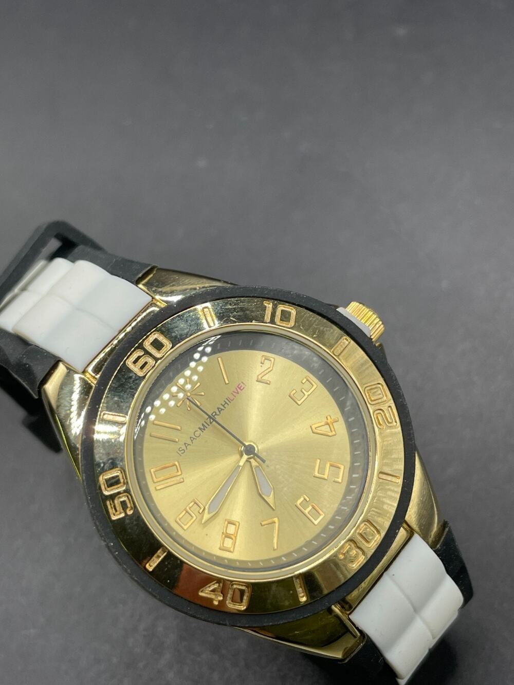 Isaac Mizrahi Gold Tone Quartz Analog Watch IMZ330 Silicone Black White Band